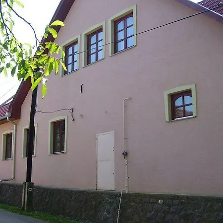 Pensionat Hubertus Vendeghaz Parád