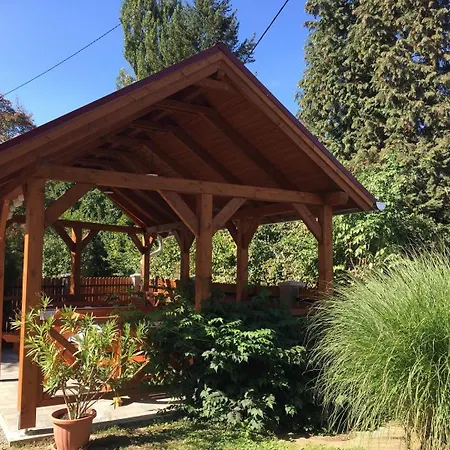 Hubertus Vendégház 3*